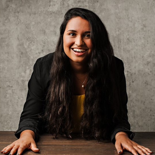 Vanessa Raponi, McMaster almuna, Founder of EngiQueers Canada, Engineer at Spin Master