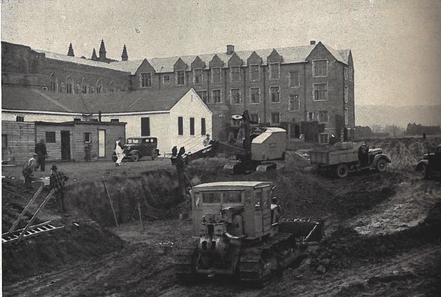 Image showing construction of Alumni Memorial Hall in 1950.