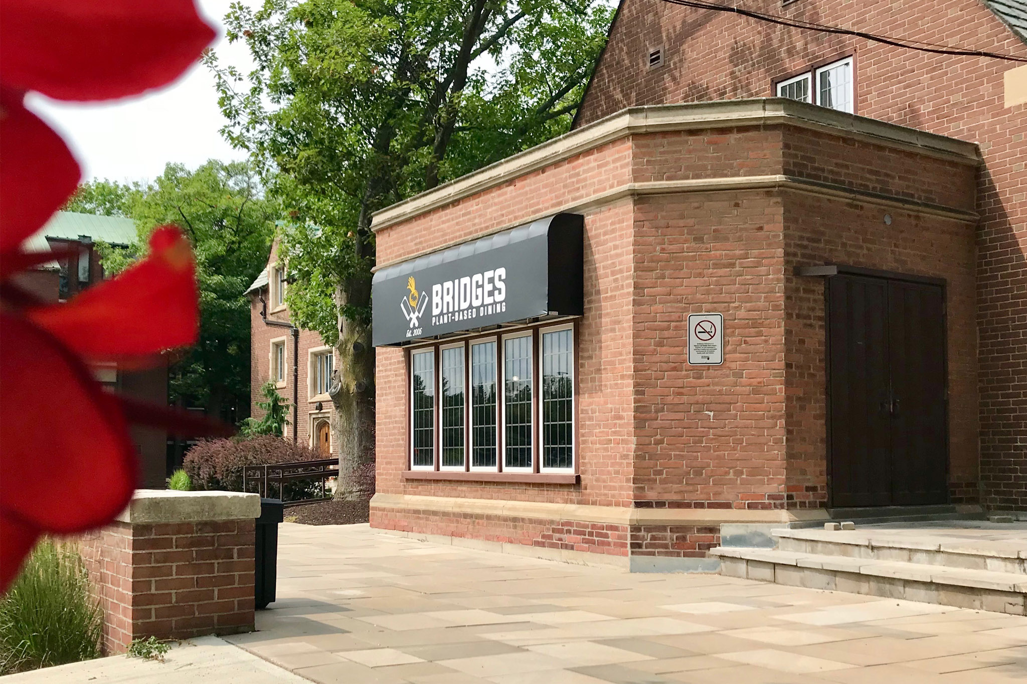 Image of Bridges eatery exterior on campus